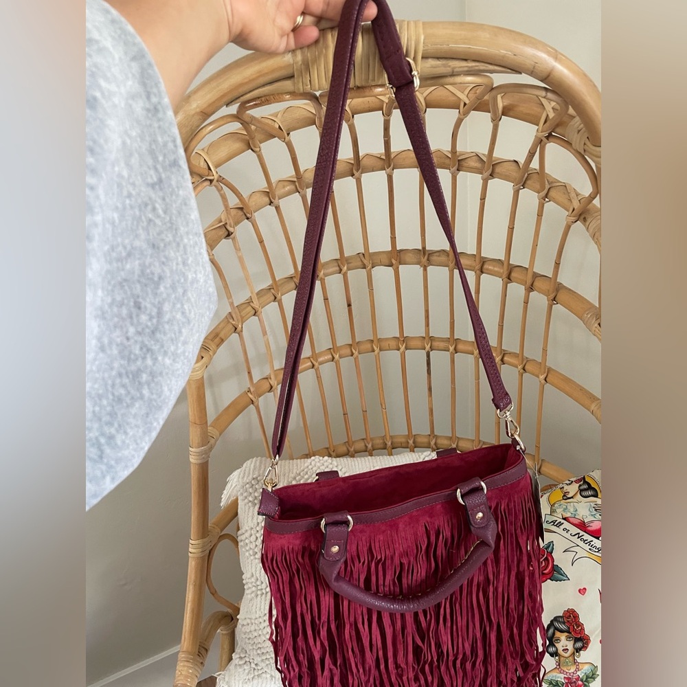 Chic Burgundy Fringe Shoulder Bag - Picture 7 of 8